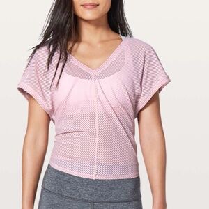 Lululemon Ahead By Miles Short Sleeve, Size 4, *Petals